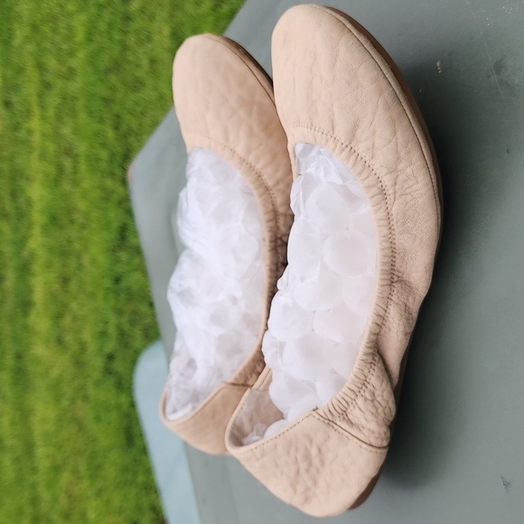 Vince Camuto Ellen Tan 8.5 Leather Ballerina flats - Picture 3 of 11